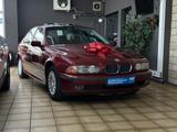 BMW 520i*SHZ*PDC*SCHIEBE-DACH*HU&AU - BMW 5er bis 5.000 Euro
