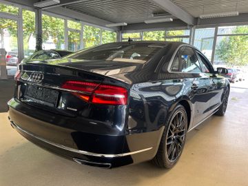 Audi A8 - 7