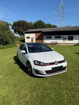 Volkswagen Golf 2.0 TSI DSG BMT GTI Performance GTI Per... - VW Golf Gebrauchtwagen in Augsburg