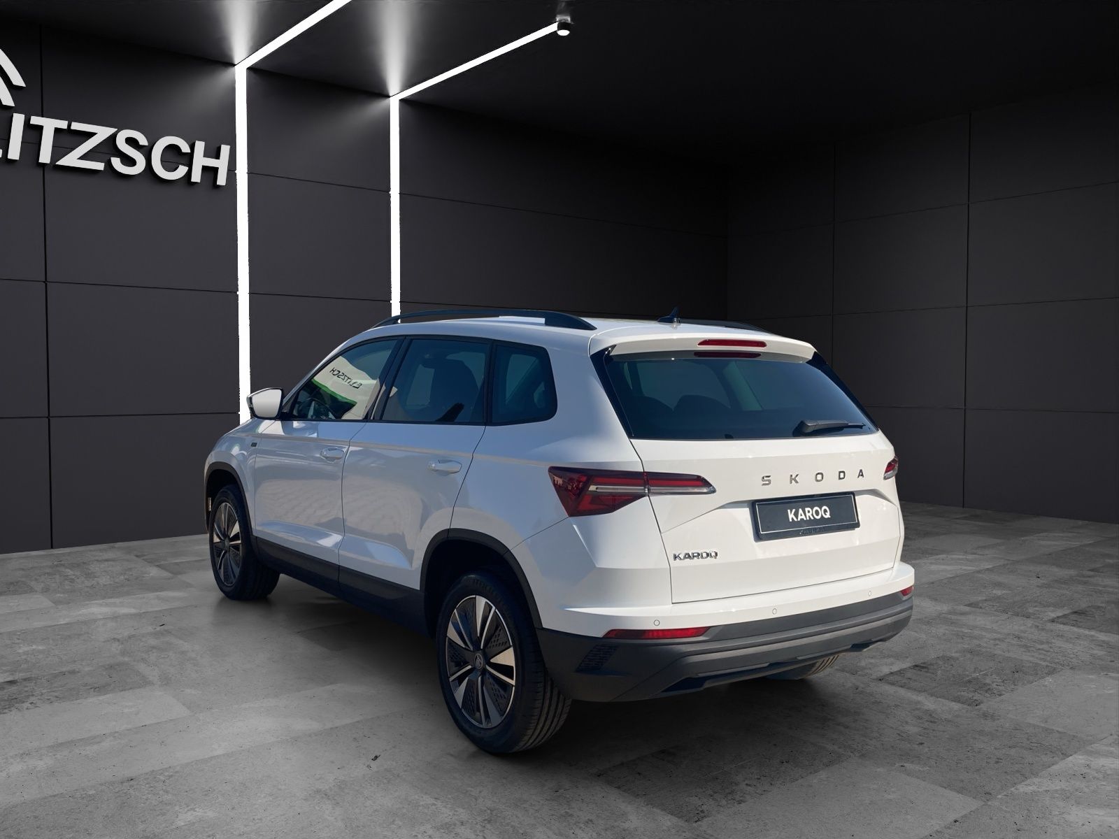 Fahrzeugabbildung SKODA Karoq TOUR TSI DSG LED, AHZV, Digital Cockpit