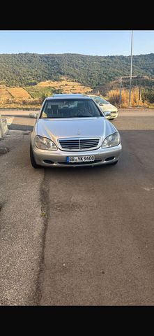 Mercedes-Benz Mercedes W220 320 Limousine