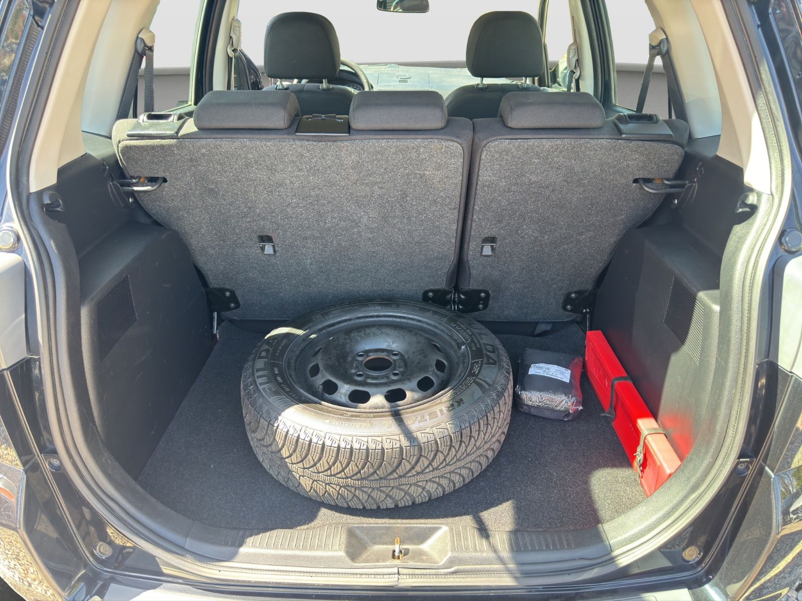 Fahrzeugabbildung Mazda 2 Lim. 1.4 Active/Klimaanlage/TÜV/HU Neu/