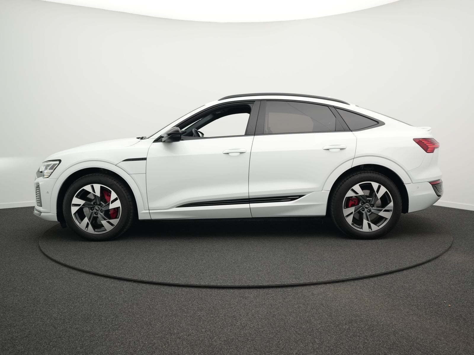 Audi Q8 e-tron - Bild 11