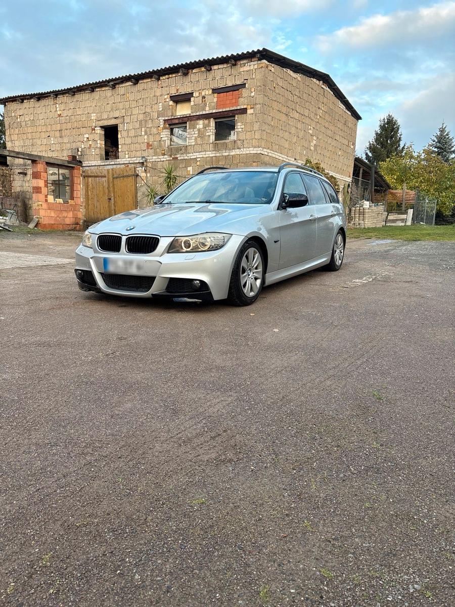 BMW 318, 2011