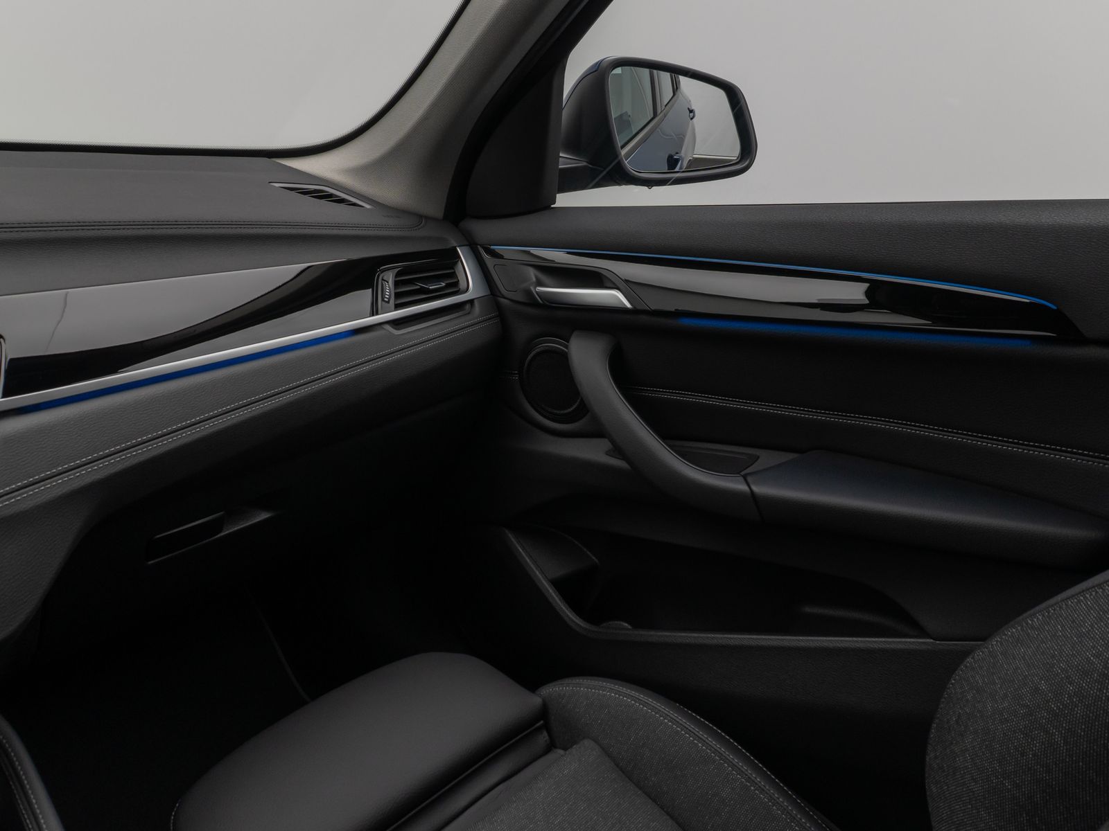 Fahrzeugabbildung BMW X1 xD25e Sport Line Kamera DAB Geschwindigkeitsr
