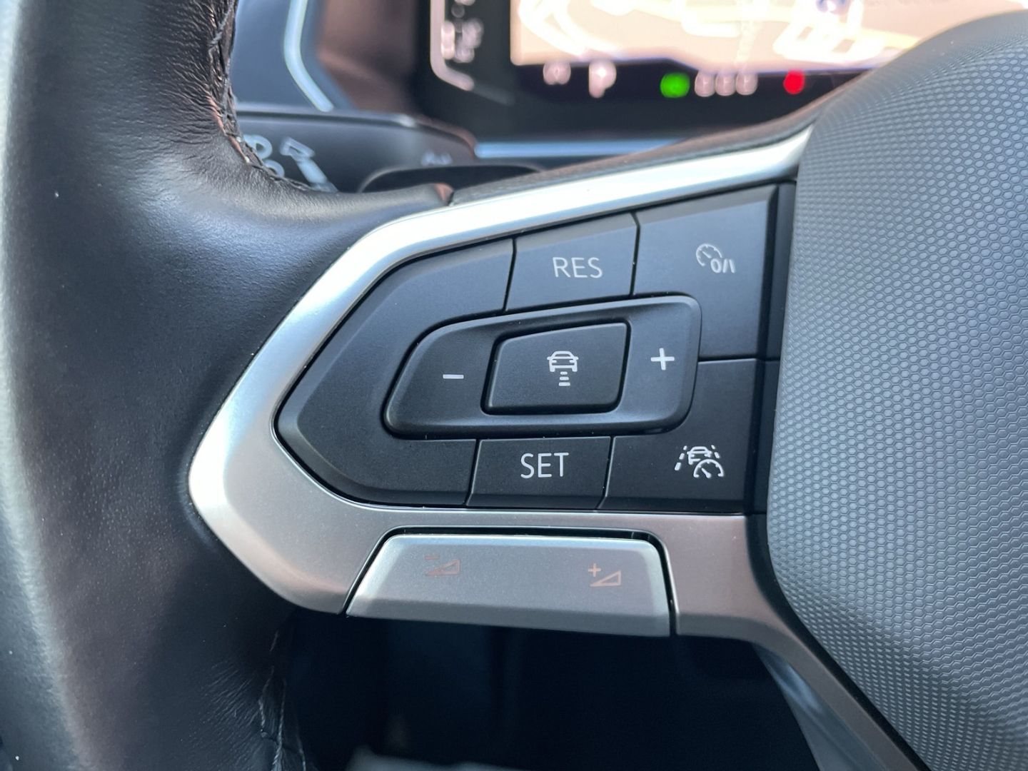 Tiguan Allspace 2.0 TDI DSG Elegance 4Motion HUD