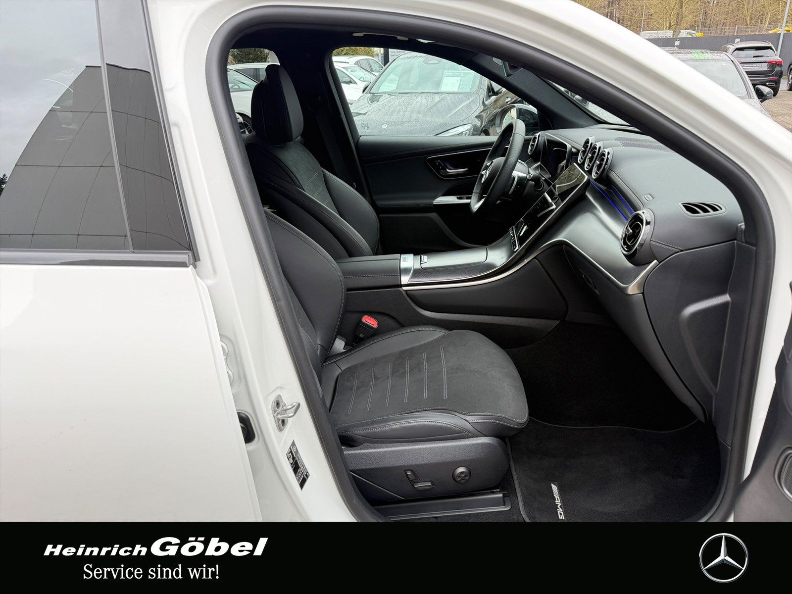Fahrzeugabbildung Mercedes-Benz GLC 220 d 4M AMG*AHK*PANO*DISTRONIC*360°KAMERA