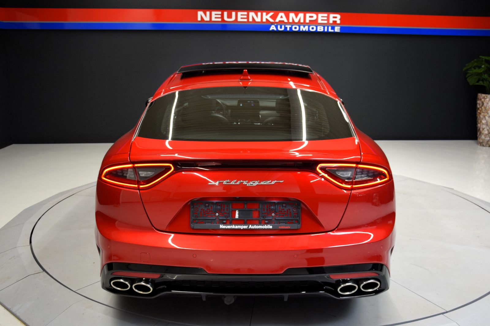 Fahrzeugabbildung Kia Stinger GT 4WD Pano Sitzbelü. Leder HuD h/k ACC