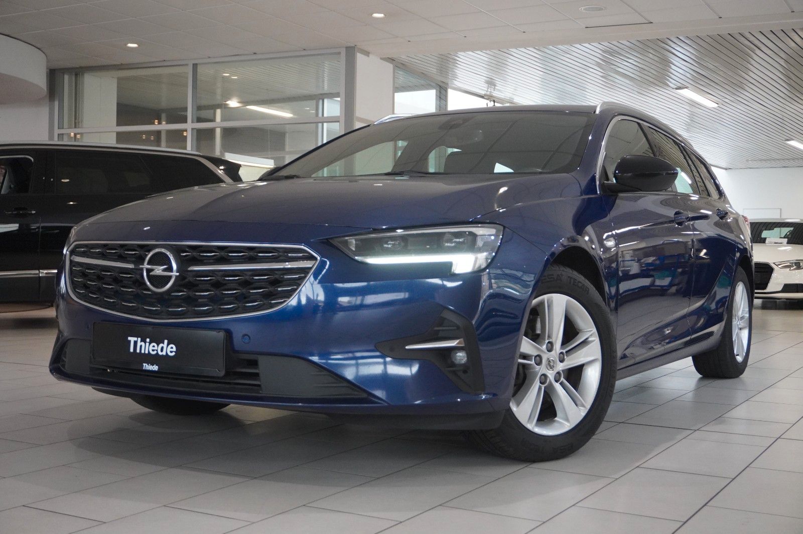 Fahrzeugabbildung Opel Insignia B ST 2.0D ELEGANCE NAVI/LED/VIRTU./AHK