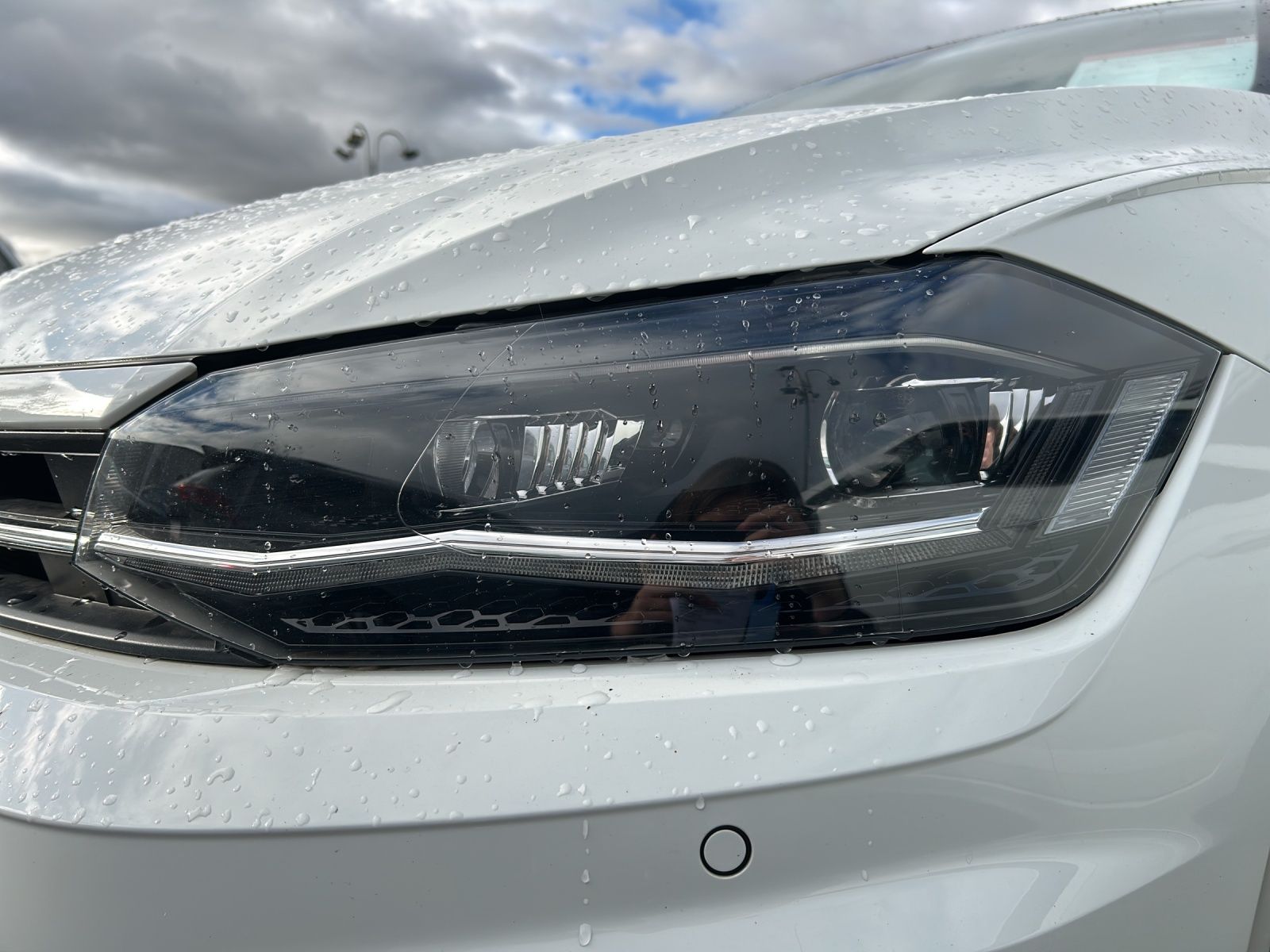 Fahrzeugabbildung Volkswagen Polo R-Line TSI LED ACC PANO SHZ PDC Navi Klima