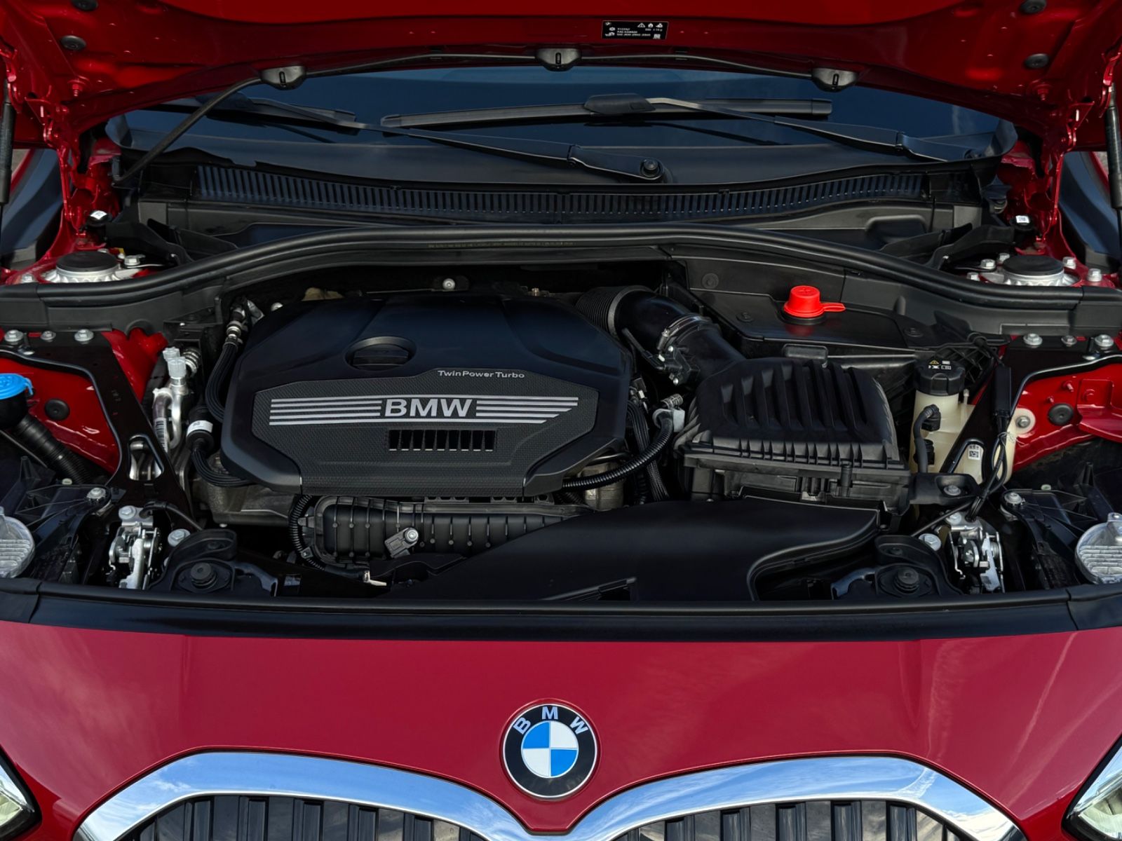 Fahrzeugabbildung BMW 118i F40 Advantage LCProf Navi Temp PDC LED DAB