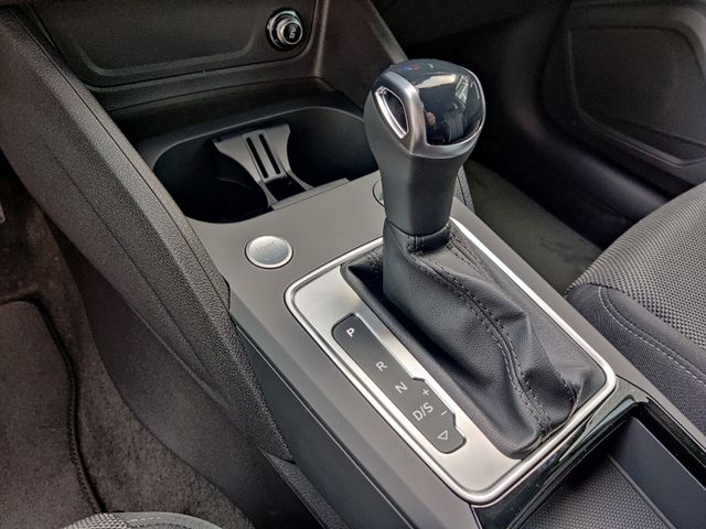 Q2 advanced 35 TFSI S tronic AHK/MatrixLED