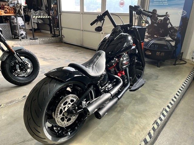 Fahrzeugabbildung Harley-Davidson FLFBS Fat Boy Custom Umbau Jekill u.v.m.