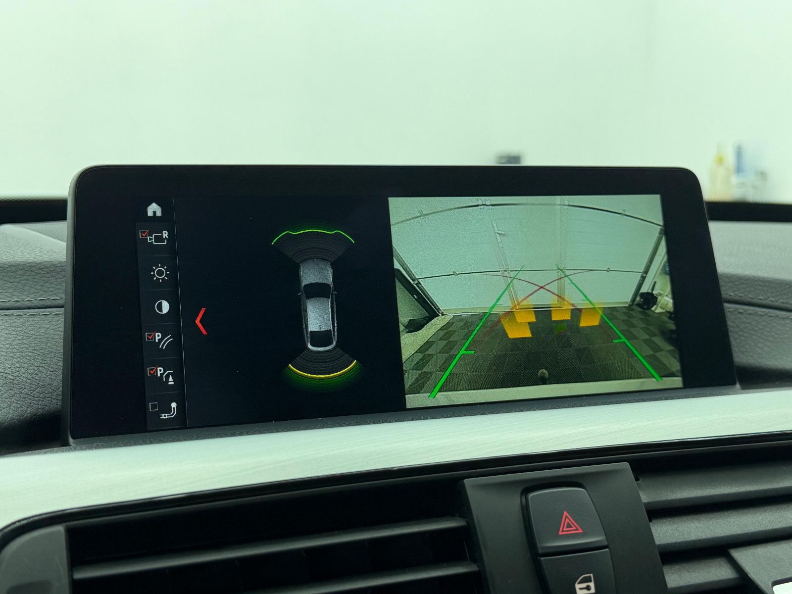 Fahrzeugabbildung BMW 320d xDrive GT M-SPORT/PANO/LEDER/HUD/AHK/AD LED