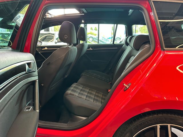 Volkswagen Golf *1.HAND*PANO*STHZ*AHK*ACC*NAV*2-ZONEN*