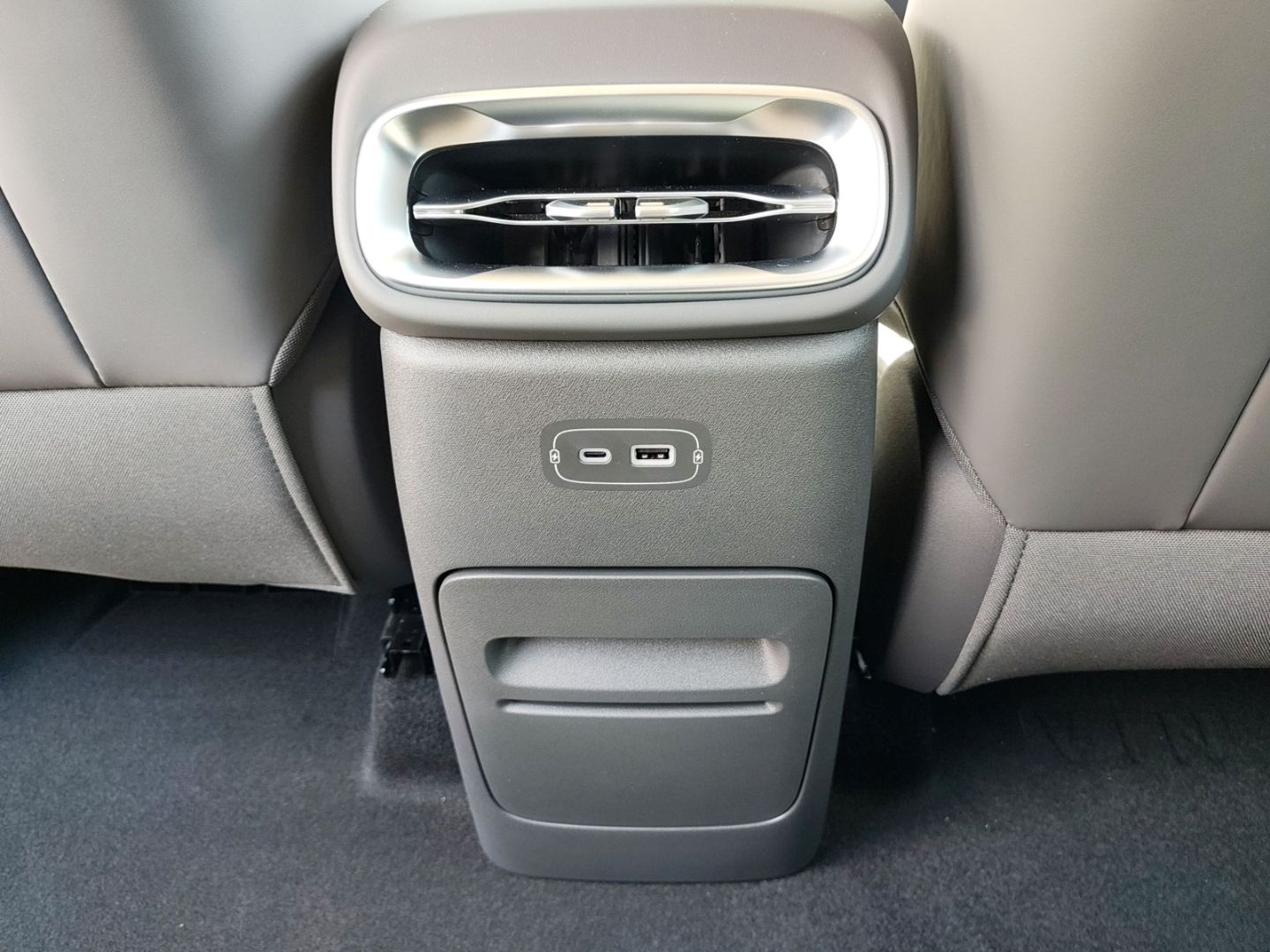 Leapmotor B10 - Bild 16