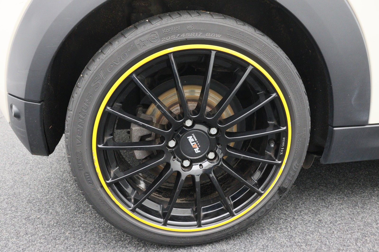 Fahrzeugabbildung MINI Cooper 1.5 Automatik