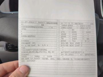 Opel Vivaro - 11