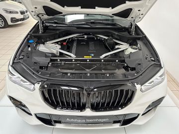 Fahrzeugabbildung BMW X5 xd40i SAG M Sport Kamera Panorama LED HiFi 22