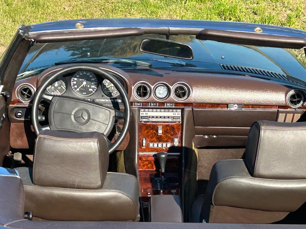 Mercedes-Benz SL 560