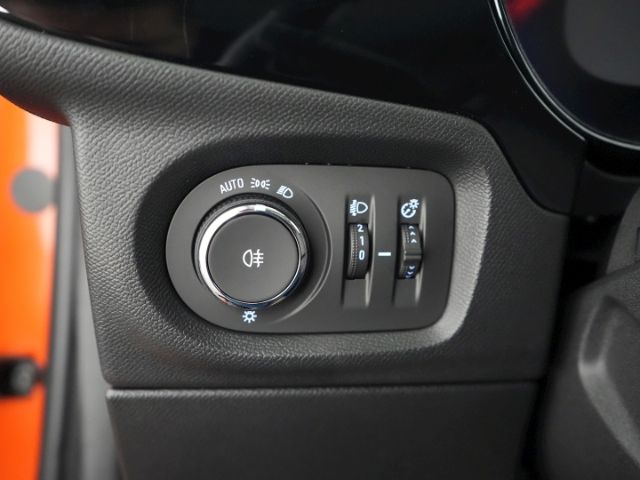 Corsa-e F ELEGANCE 50kWH AT+LED LICHT+SITZHEIZUN