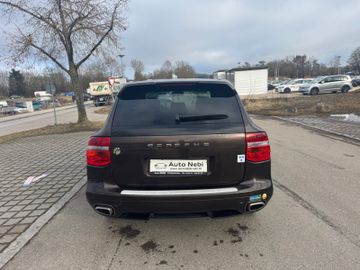 Porsche Cayenne - 6