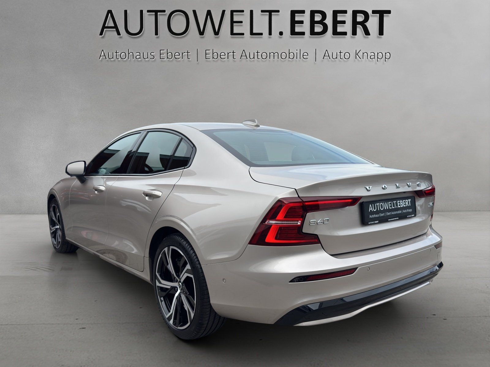 Fahrzeugabbildung Volvo S 60 B5 AWD Ultimate Dark Aut./360°/ACC/ST-HZG/