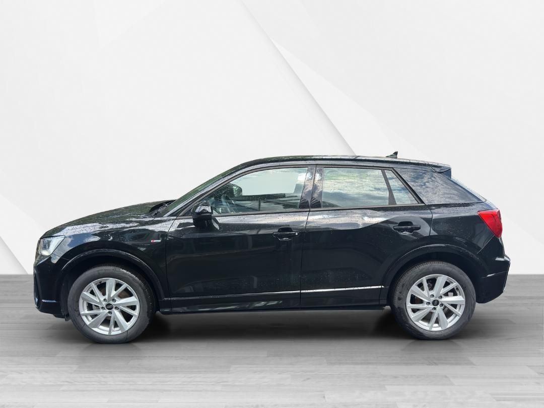 Fahrzeugabbildung Audi Q2 S line 35 TFSI S tronic Fahren Parken Leder