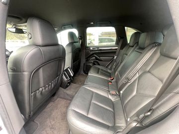Porsche Cayenne - 11
