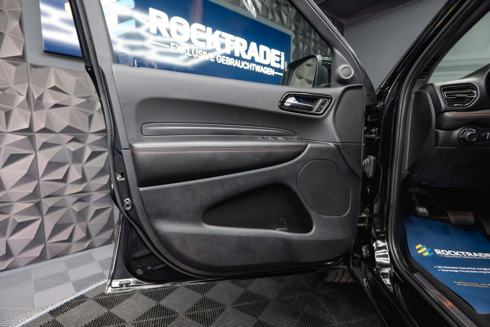 Fahrzeugabbildung Dodge Durango 3.6 V6 GT 4x4 Night-Paket SRT PREMIUM+