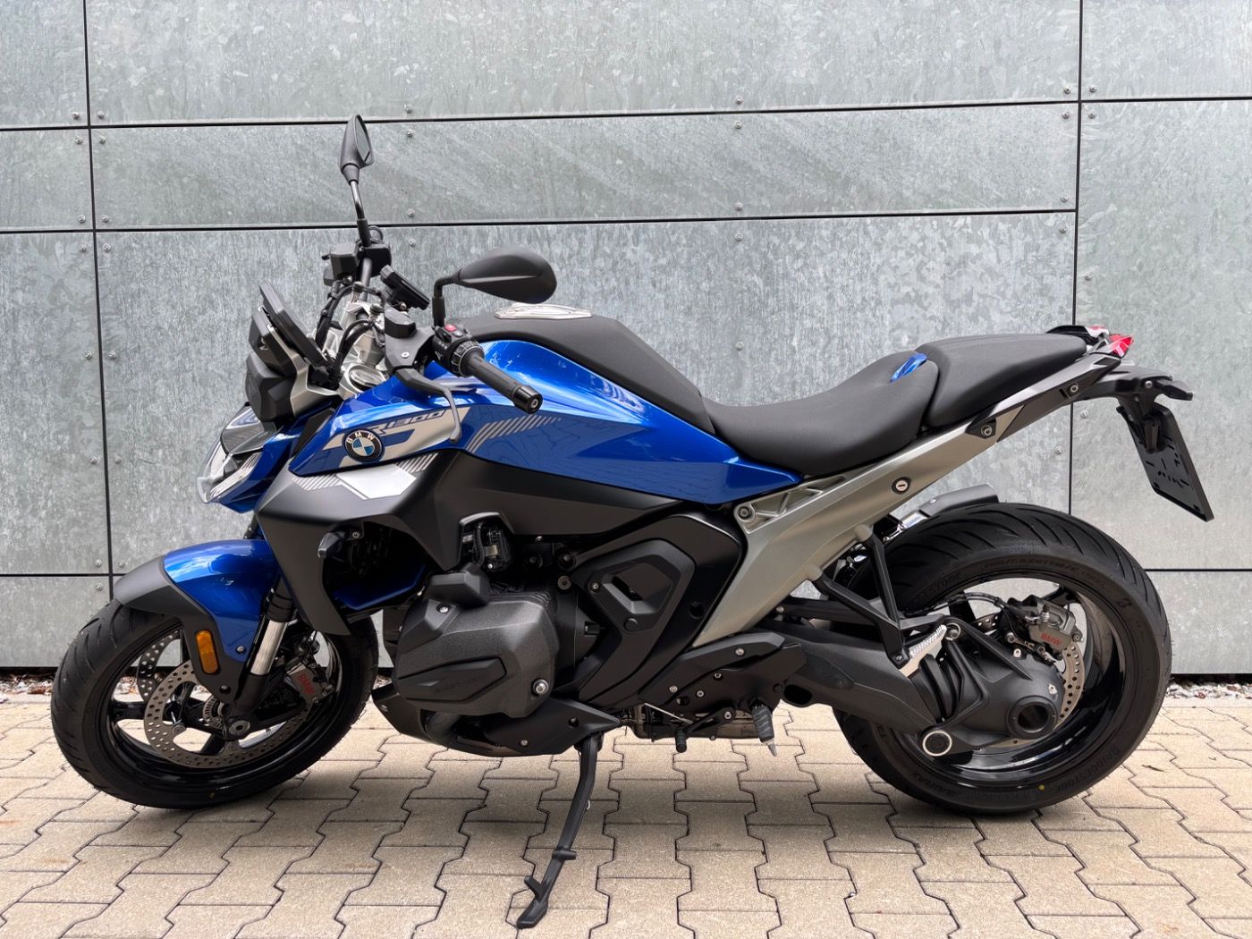 Fahrzeugabbildung BMW R 1300 R Exclusive