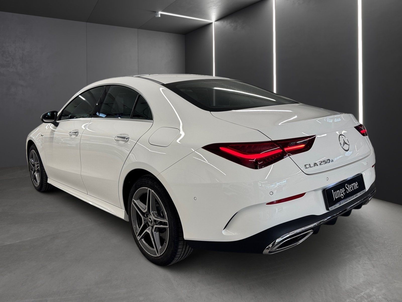 Fahrzeugabbildung Mercedes-Benz CLA 250 e AMG Plus*Pano*HUD*360*Memory*11kW*Totw