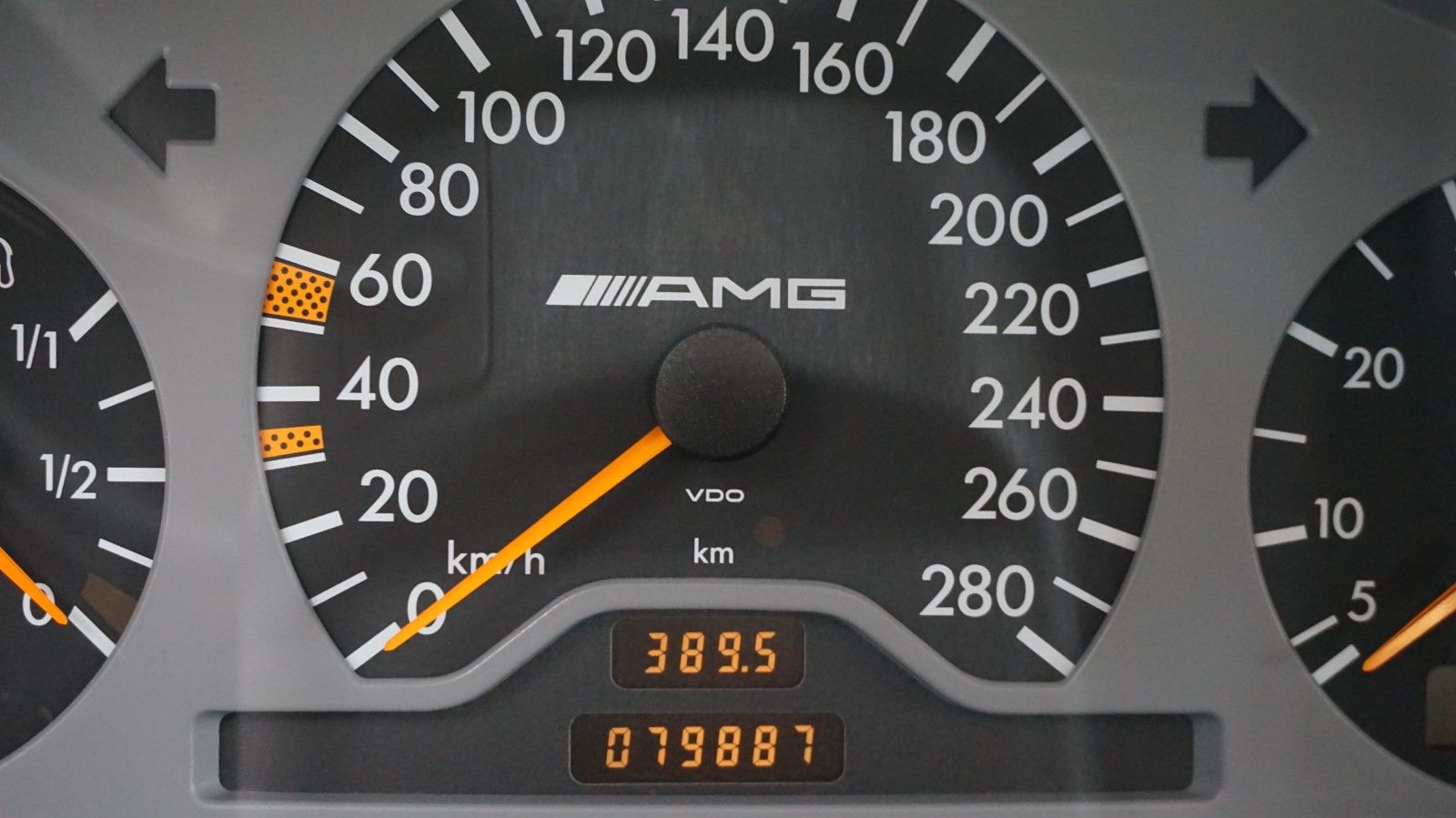 Fahrzeugabbildung Mercedes-Benz C 36 AMG aus deutscher Sammlung.