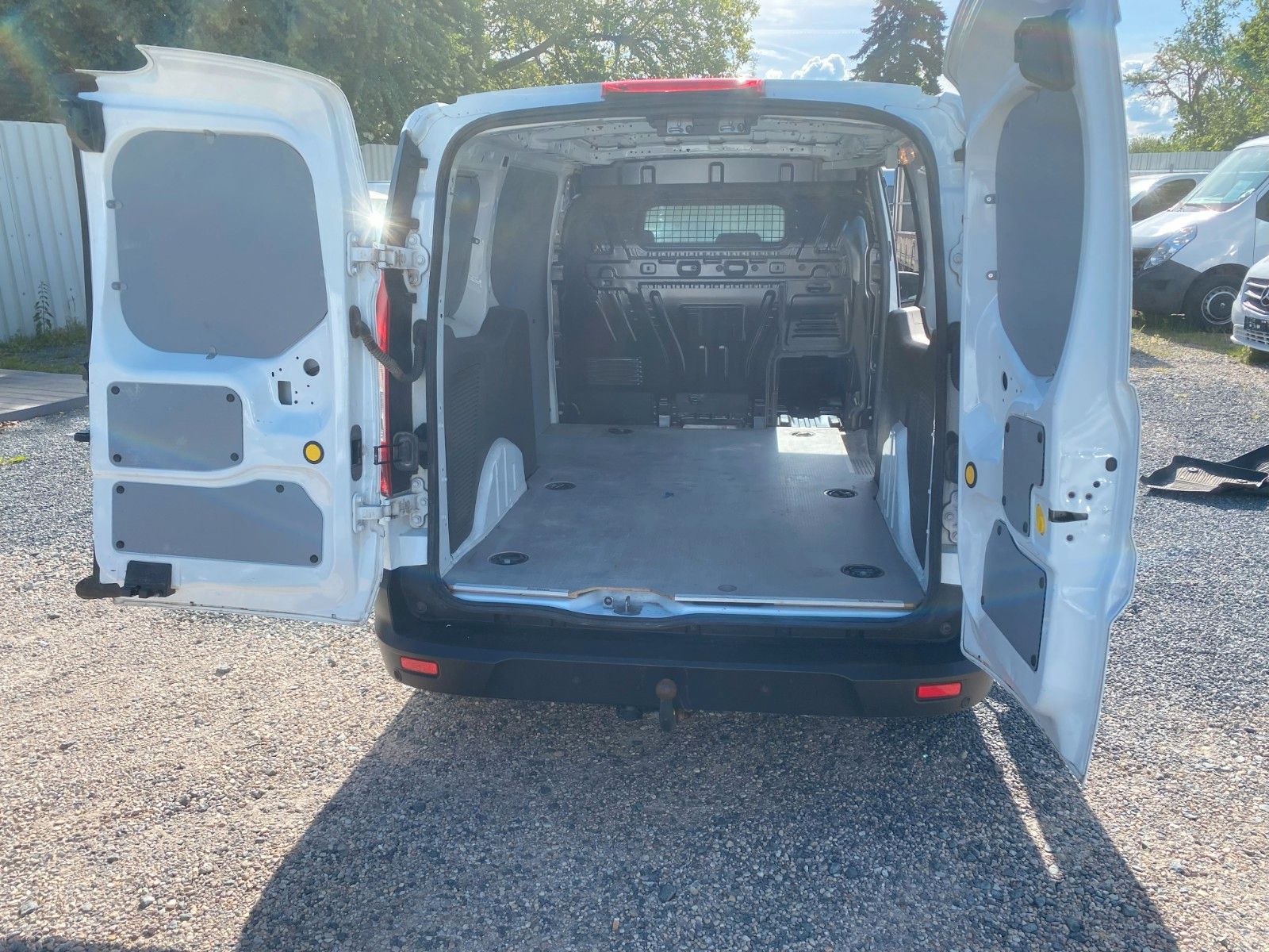 Fahrzeugabbildung Ford Transit Connect Kastenlang Trend,AHK,1J,GARANTIE