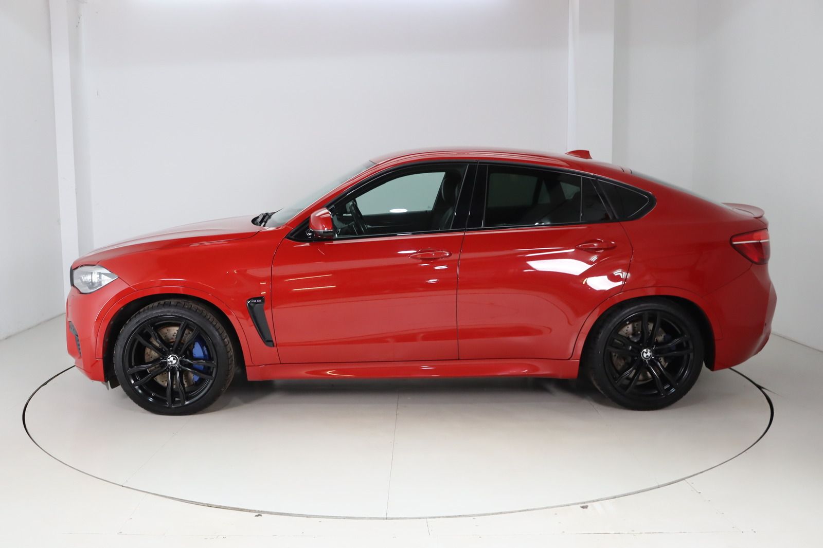 Fahrzeugabbildung BMW X6 M * HUD * LEDER * 360° Kamera
