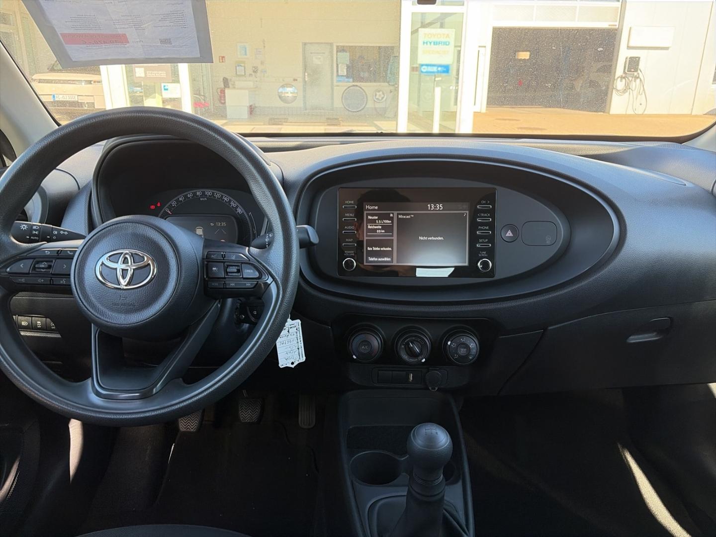 Toyota Aygo X Basis Apple CarPlay Android Auto Musikstr