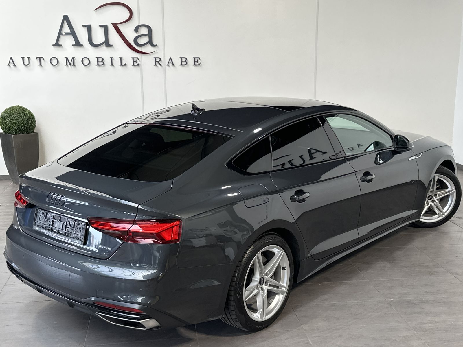 Fahrzeugabbildung Audi A5 SpB 45 TFSI Qu Black NAV+LED+AHK+VOCKPIT+PANO