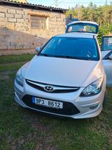 Hyundai i30 CW 1.6 CRDi 66 kW UEFA EURO 2012 Edition... - Hyundai i30 aus 2012 mit Diesel-Antrieb: Kombi