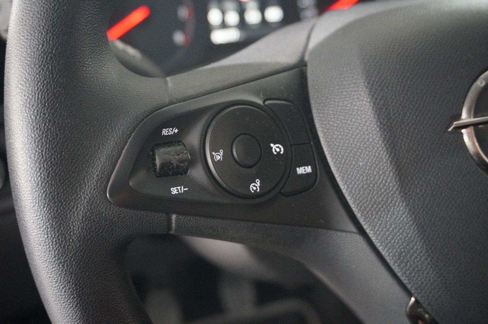 Fahrzeugabbildung Opel Corsa F 1.2T EDITION NAVI/USN/TEMP./SPORT/DAB+