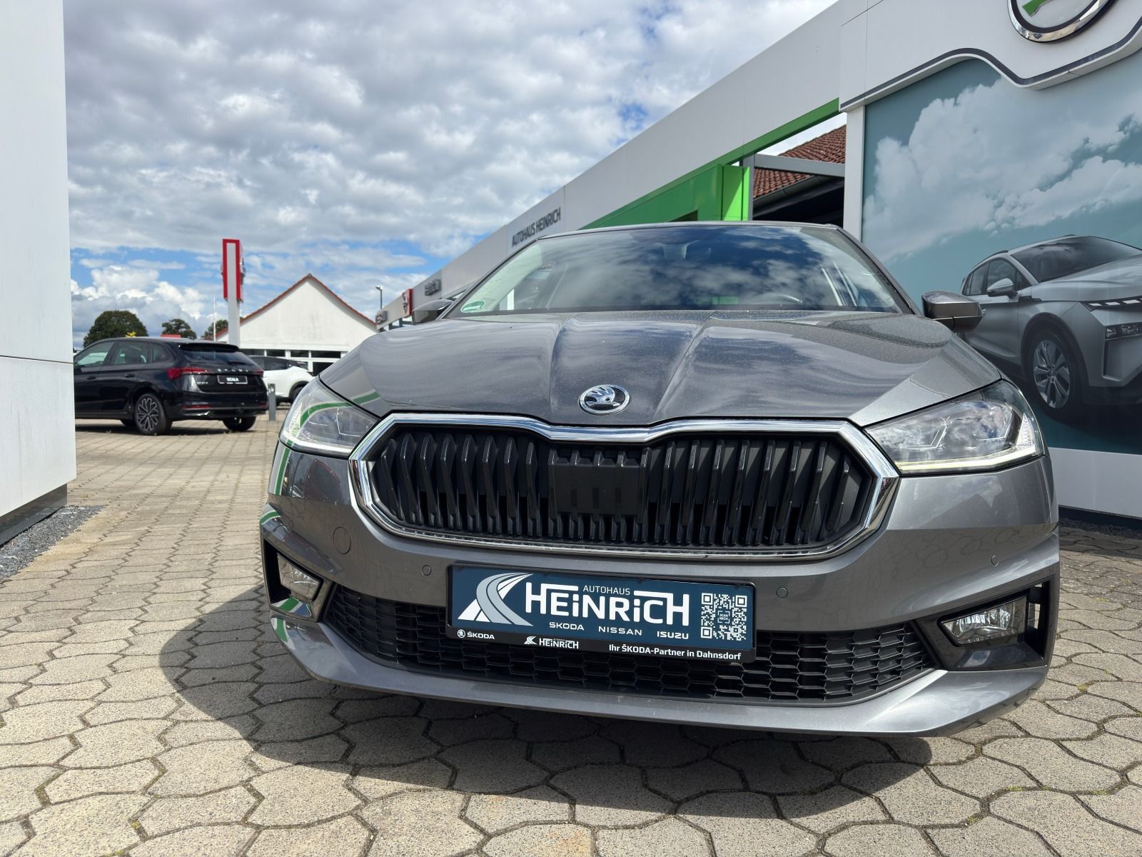 Fahrzeugabbildung SKODA Fabia Tour 110PS DSG*RFK*behLen*Allwetter