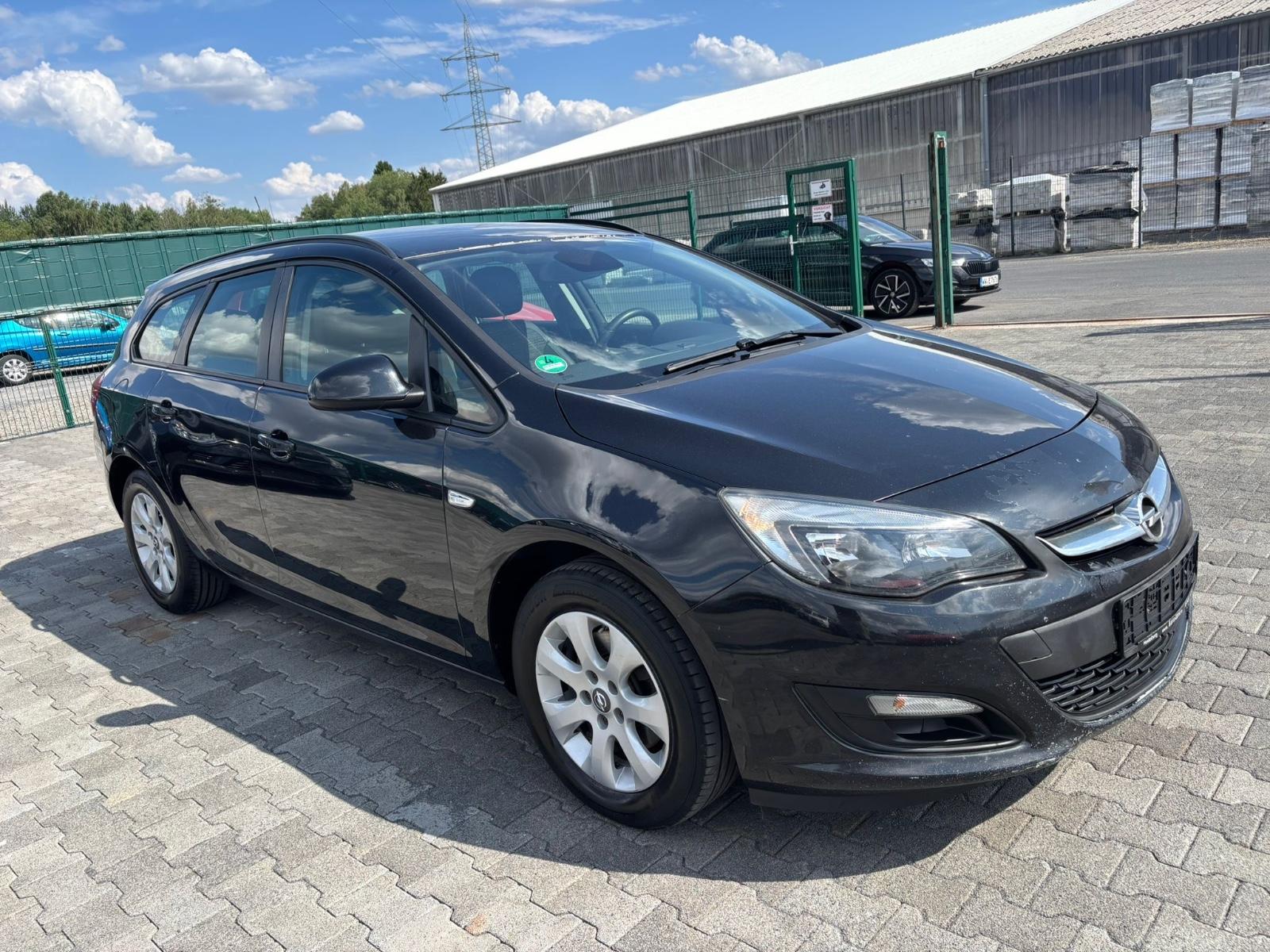 Opel Astra 2014 — photo 6