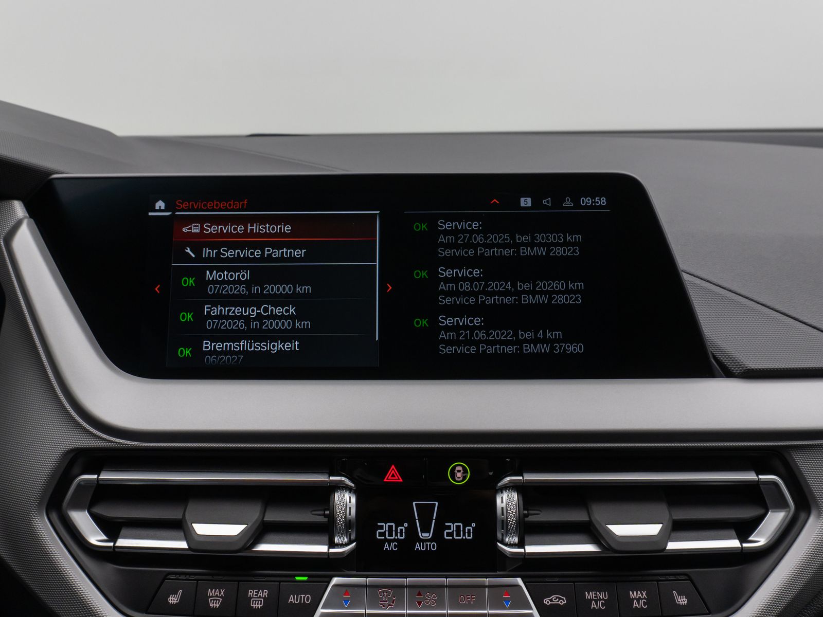 Fahrzeugabbildung BMW 118i PDC DAB CockPitPro AHKFernlichtassistent