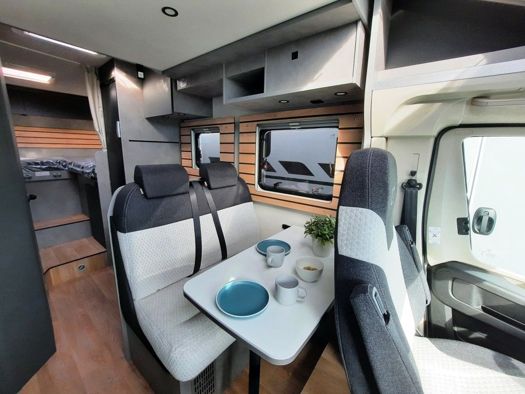 Fahrzeug Übersicht 8 Fahrzeugabbildung Crosscamp EXPDN 7.0 E Verfüg./Sparen Sie 9.528,- €