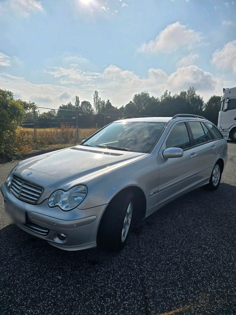 Mercedes-Benz C180 2007 — rear view