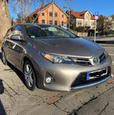 Toyota Auris 1,6-l-Valvematic/SHZ Tempomat Einparkhilfe - Toyota Auris: Valvematic