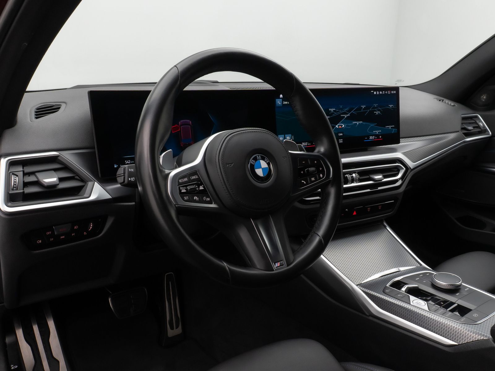 Fahrzeugabbildung BMW 320d M Sport Kamera HUD DAB H/K Komfort 19Zoll