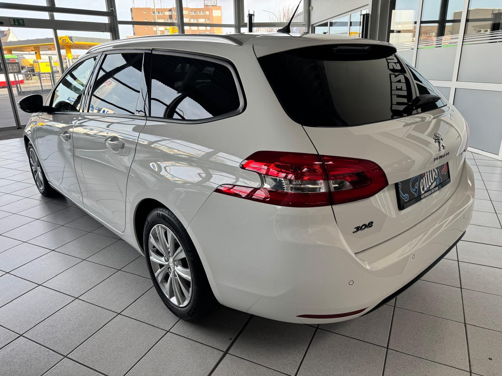Peugeot 308 Style *Panorama*Kamera*CarPlay*Navi*SHZ*PDC*