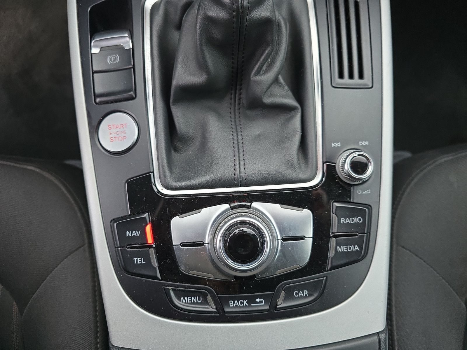 Fahrzeugabbildung Audi A4 Avant Ambiente+AHK+NAVi+TEMPOMAT+Elektr. Heck