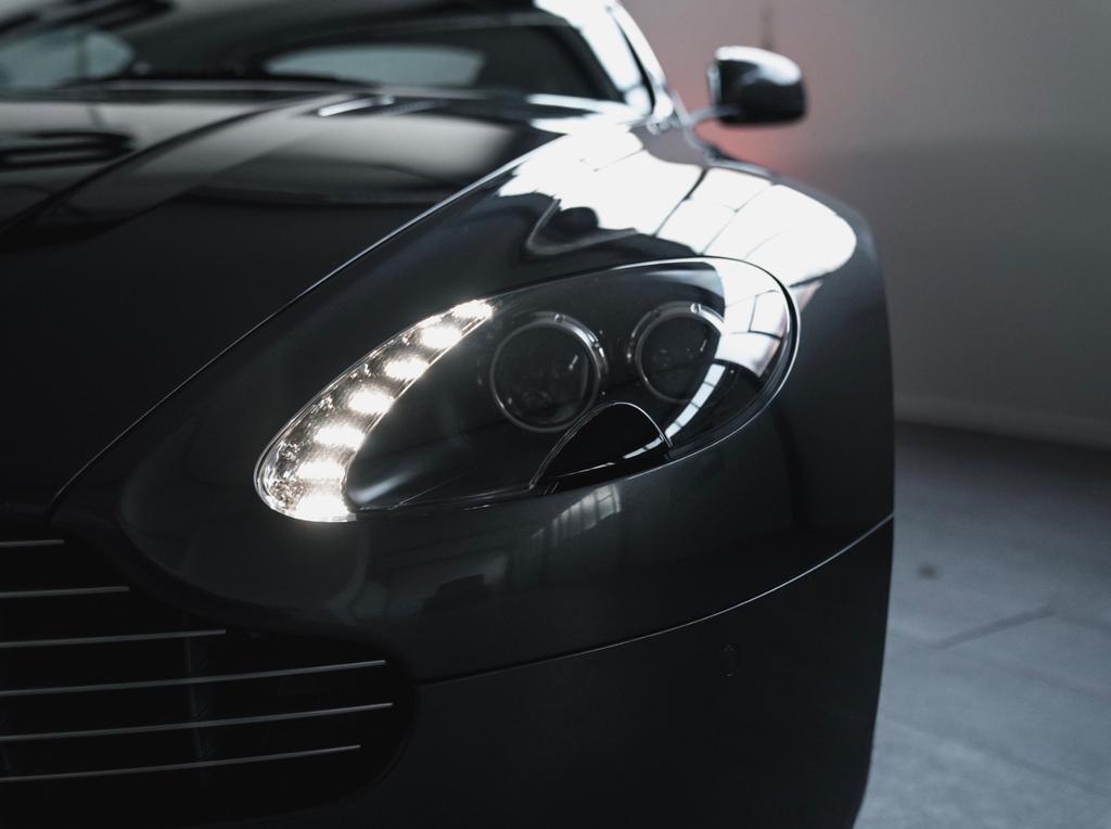 Aston Martin V8 Vantage