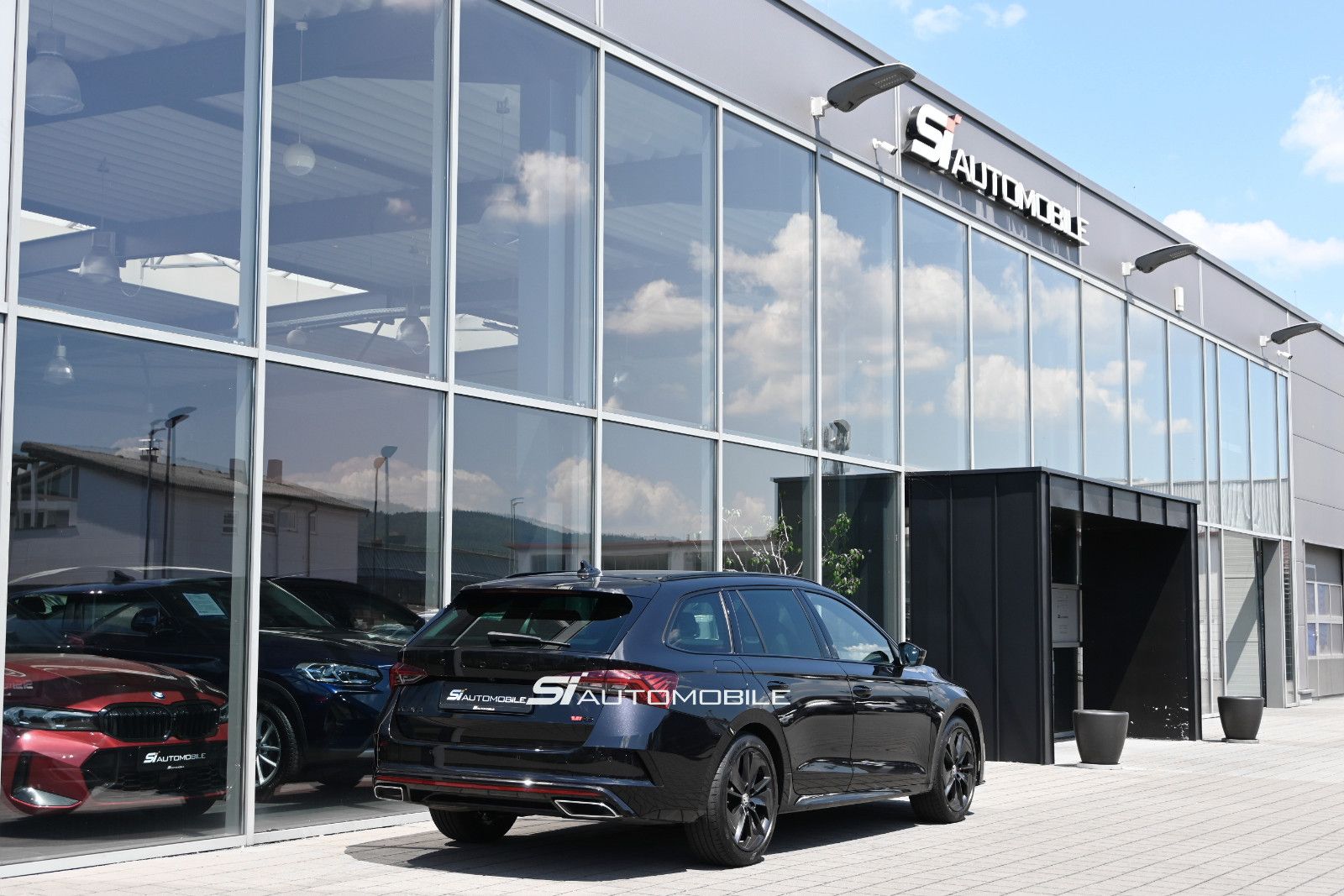 Fahrzeugabbildung SKODA Octavia 2.0 TDI DSG 4x4 RS Combi °AHK°STHZ°DCC°